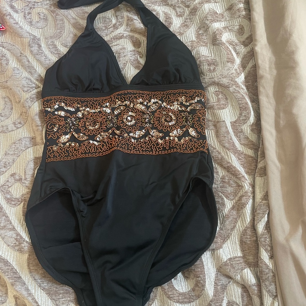 Never worn 1 Pc Bathing Suit